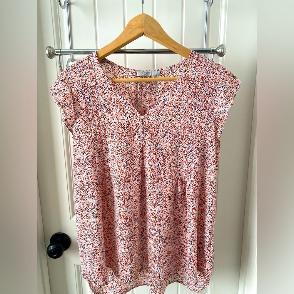 Medium Women’s red white blue blouse